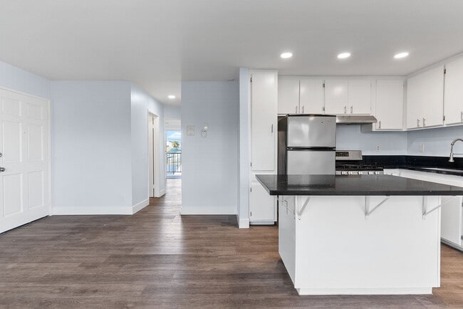Photo - 1066 Coronado Ave Unit 202