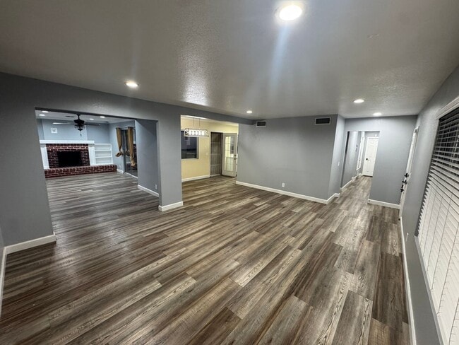 Photo - Spacious 3 Bedroom Home