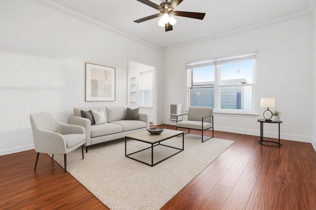 Building Photo - 724 S Mariposa Ave Unit 209