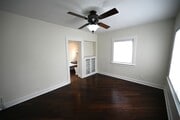 Photo - Charming 1 Bedroom Cottage in Ocean Beach House
