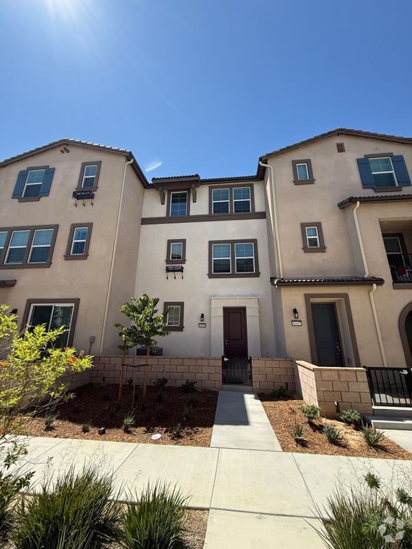 Building Photo - 40451 Melrose Dr Rental