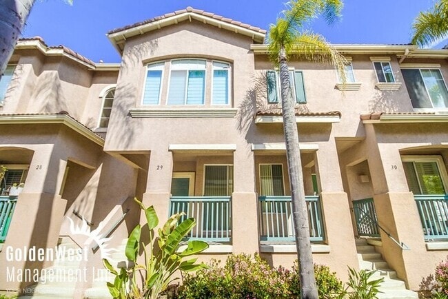 Building Photo - Immaculate 3Bdm 2.5Ba Townhouse with 2-Car...