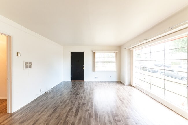 Photo - 5955 La Tijera Blvd