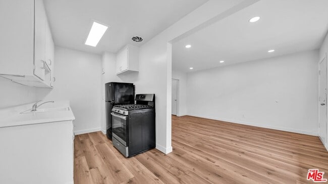 Photo - 510 Pacific Ave Unit 6