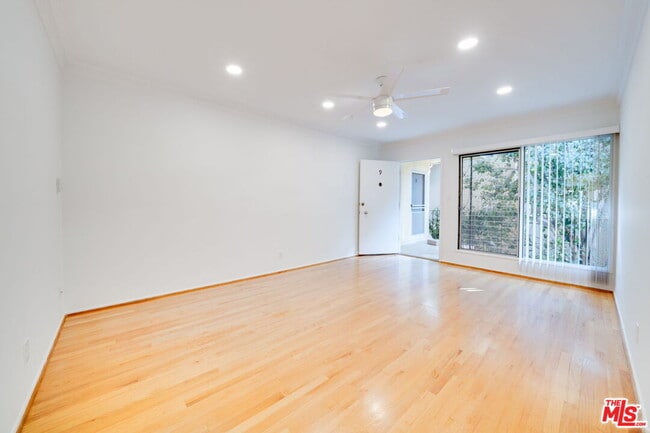 Photo - 1037 11th St Unit 9