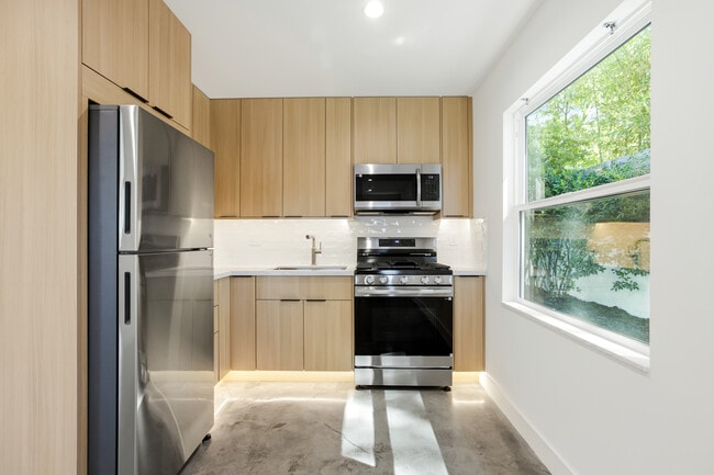 Kitchen - 7314 Fallbrook Ave