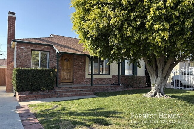 Building Photo - 7317 Kraft Ave