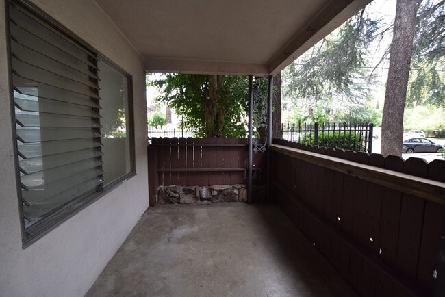 Photo - 5734 Hazeltine Ave Unit 01