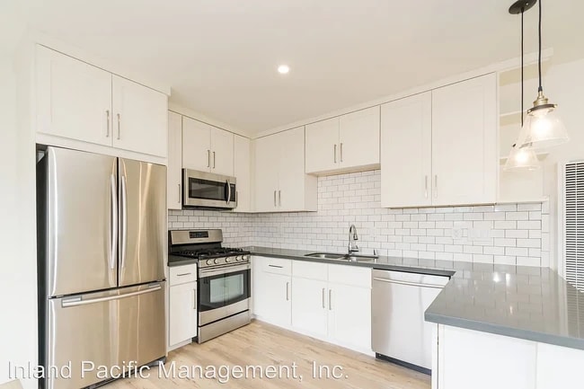 Building Photo - 1351 Manhattan Beach Blvd Unit 4