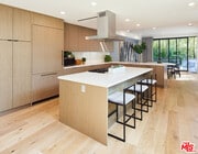 Photo - 330 Rennie Ave