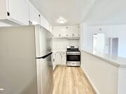 Photo - 716 W 81st St Unit 10