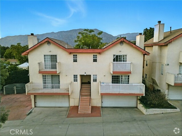 Building Photo - 10433 Plainview Ave Rental