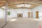 Photo - 960 N Tigertail Rd House