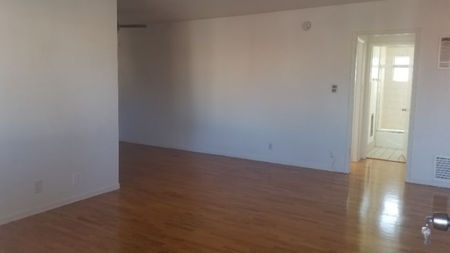 Building Photo - 1025 Idaho Ave Rental