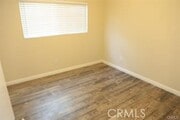 Photo - 25854 Hinckley St
