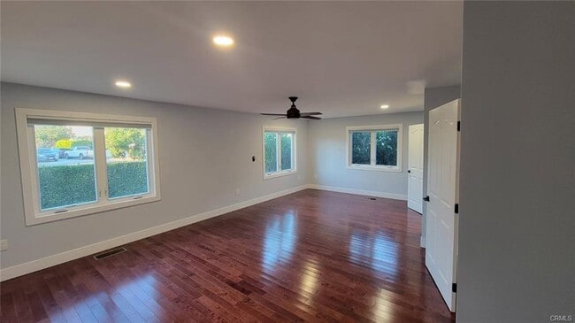 Photo - 12812 Short Ave