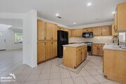 Photo - Bright & Spacious 4Bdm and 3Ba Home in Escondido!
