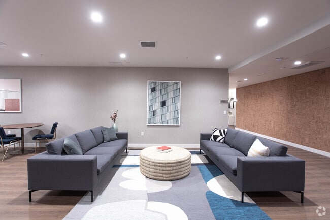 Building Photo - Archer Hollywood Rental