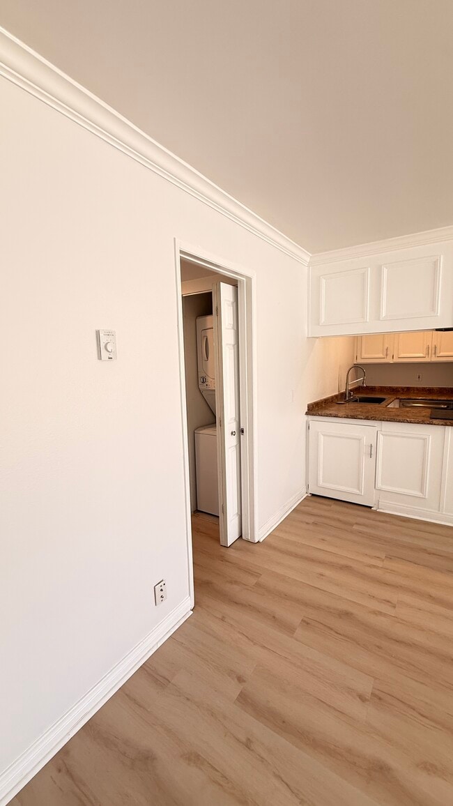 Photo - 4104 Emerald St Unit D