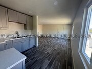 Photo - 04240CE Unit 4