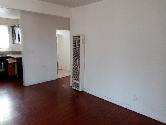 Photo - 237 S Matthisen Ave