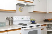 2 BR, 1 BA - 826 SF - La Pacifica Apartments