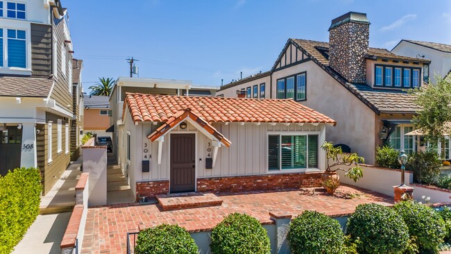 Photo - Larkspur Duplex Unit 304