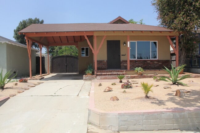 Photo - 3133 W 108th St House