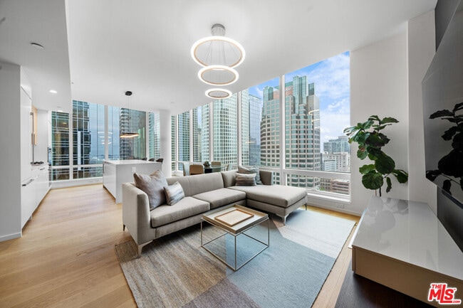 Photo - 877 Francisco St Condo Unit 1906