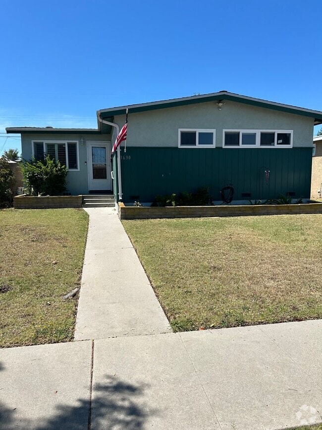 Building Photo - Beautiful 3 Bedroom 2 Bath !! Rental