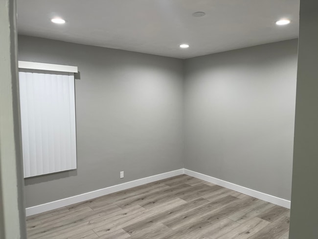 Bedroom - 412 S Verdugo Rd Unit 412