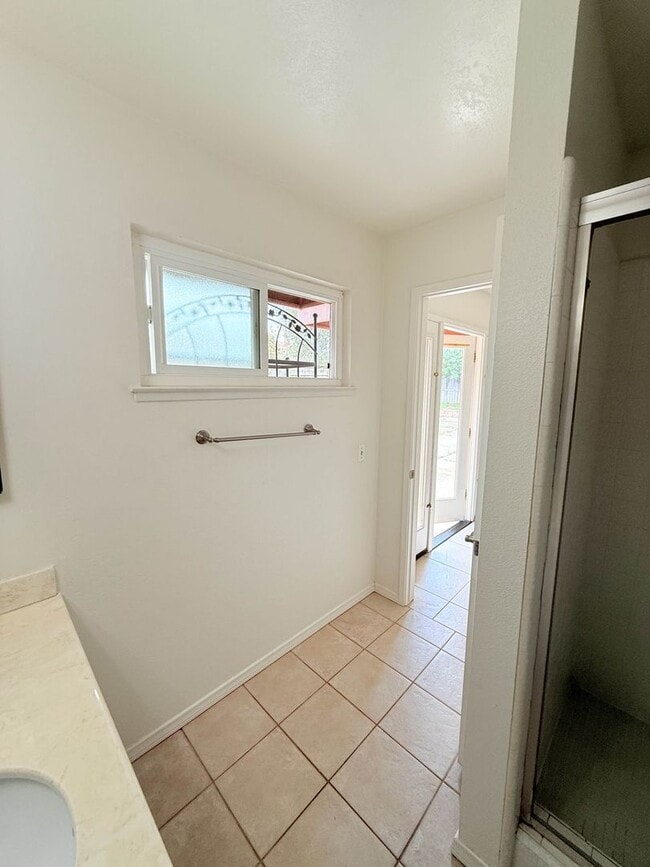 Photo - 4625 Karnes Rd Unit B