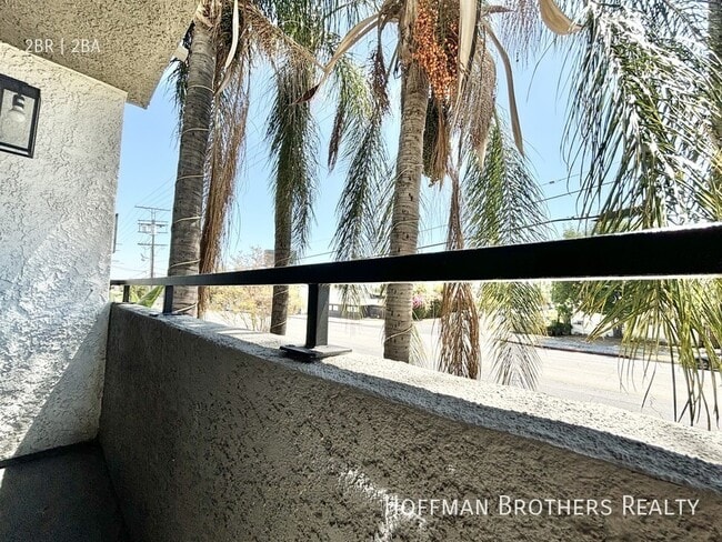 Photo - 11817 Victory Blvd Unit 114