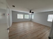Photo - Spacious 6 bedroom 6 bathroom house in cov...