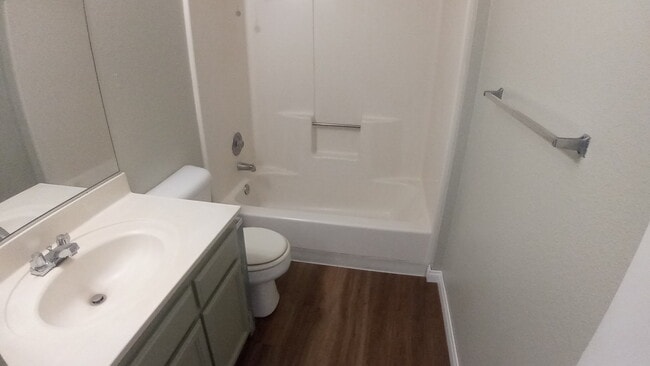Photo - 510 E Avenue Q2 Unit B