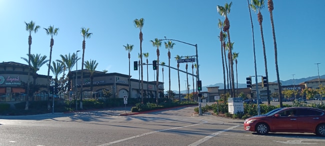 Photo - 1184 Garland Way