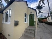 Photo - 413-413-413-412 Montgomery St Unit 413 1/2 Montgomery