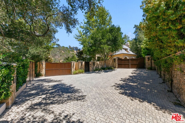 Photo - 3911 Oeste Ave