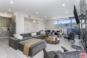 Photo - 137 N Doheny Dr Unit 3