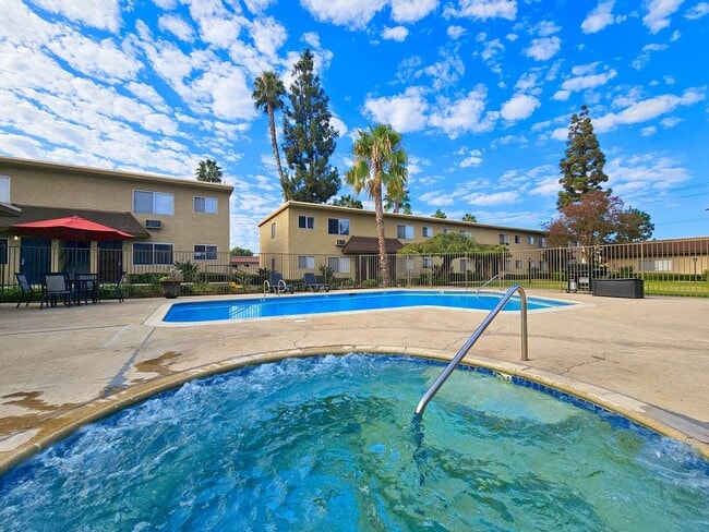 Photo - Crestwood Apartments