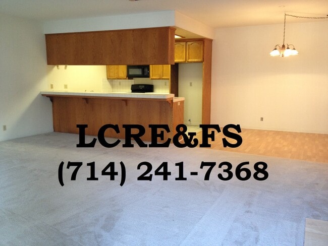Building Photo - Los Caballeros #235 Unit 235