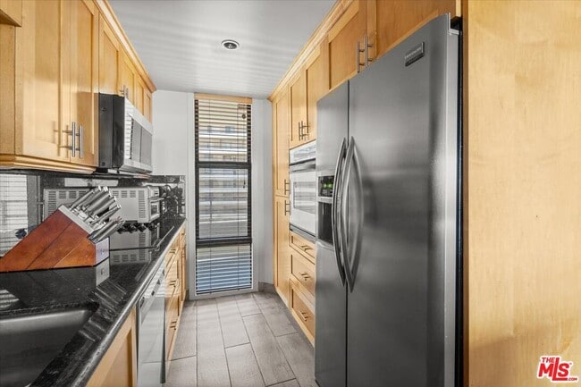 Photo - 4316 Marina City Dr Unit 927
