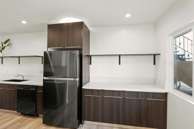 Photo - 2561 W Ave 30 Unit 7