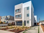 Photo - Fantastic Multi-Level Townhome - 3 bed 3 b...