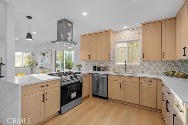 Photo - 6210 Halstead Ave