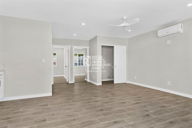 Photo - 940 E Anahurst Pl