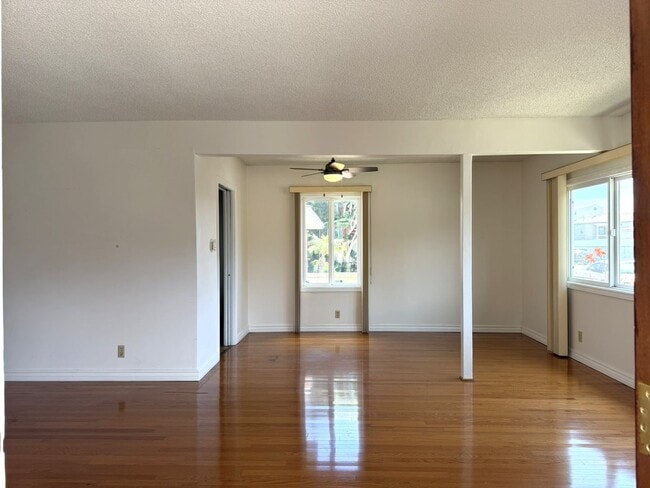 Photo - 836-836 W 25th St Unit 834