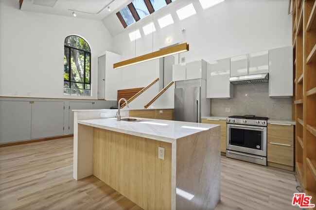 Photo - 28828 Selfridge Dr