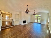 Photo - 132 N Crescent Heights Blvd