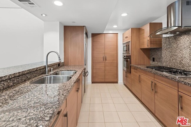 Photo - 13650 Marina Pointe Dr Unit 306
